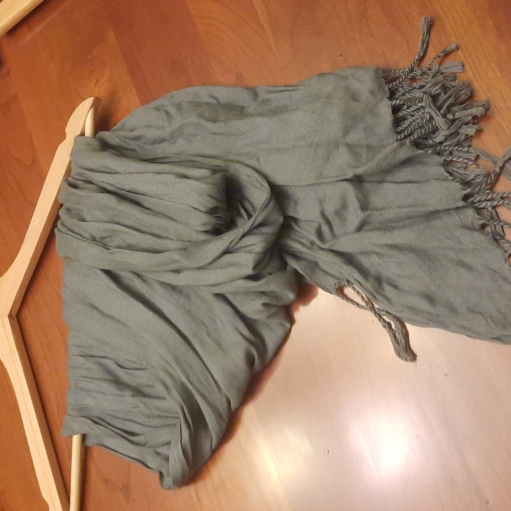 Grey scarf
